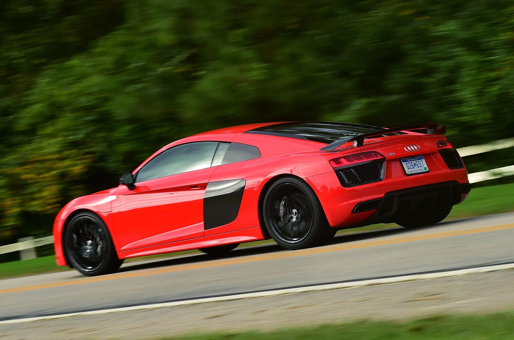 Audi R8 V10